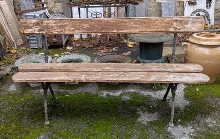 Banc de jardin à piètement en fonte peint en vert,