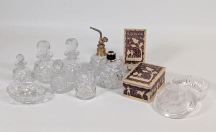 LANCEL, bomboniera rotonda, in cristallo pressato 