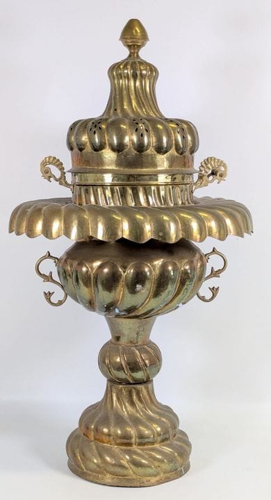 Importante brasero de cobre, con forma de «balaust