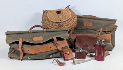 Set mit Jagdbekleidungszubehör, bestehend aus: (1)