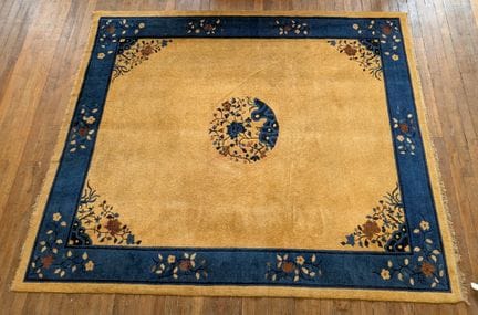 Importante alfombra rectangular con motivos floral