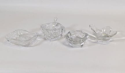 Set "varia" composto da: (x1) mortaio con pestello