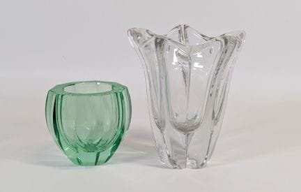 DAUM, Francia, XX secolo, vaso bombato a coste in 