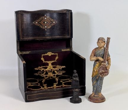 Lotto “varia” comprendente: (x1) statuetta in bron