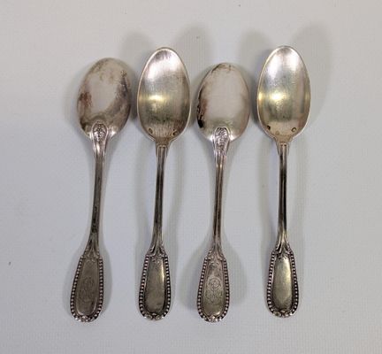 Lot de (x4) petites cuillères en argent poinçonné 