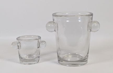DAUM 法国南锡，20世纪，半透明水晶套装，包括： (x1) 水晶香槟桶，底座刻有“Daum Fr