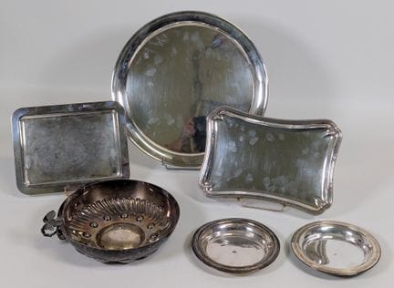 Lot "varia" comprenant : (x1) grand tastevin rond,