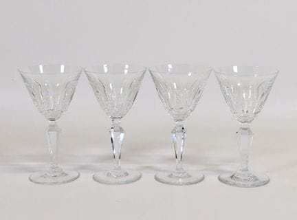BACCARAT，“Austerlitz”系列，一套（4只）切割水晶高脚杯，每只杯底均带有圆形印章（