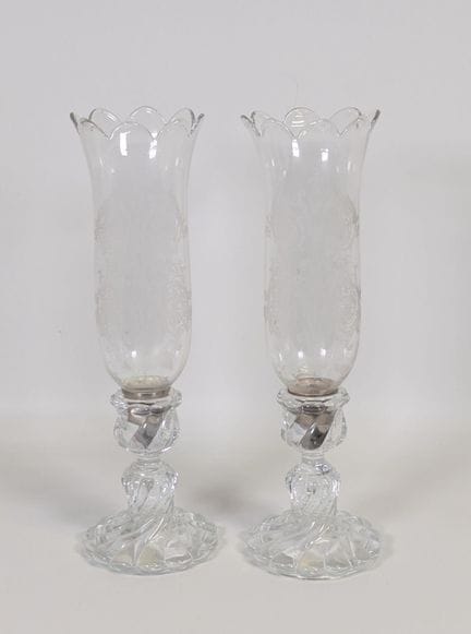 巴卡拉（BACCARAT），“BAMBOU”系列， 一对带底座的水晶烛台，底座为模压水晶，饰有扭纹饰