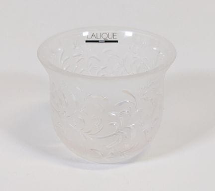 LALIQUE，法国，20世纪，压模水晶制成的“迷迭香”款烛台，底部刻有“Lalique Franc