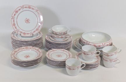 PORCELAINE DE PARIS à Limoges, modèle "Antoinette"