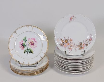 PARIS ou LIMOGES, XIXe, suite de (x6) assiettes à 