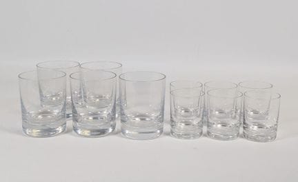 BACCARAT 水晶餐具套装，每件底部均刻有圆形印记，整套包括：（5个）大号平底杯 + （6个）小