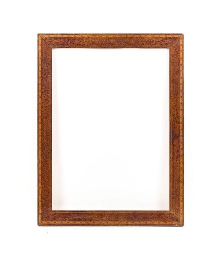 云杉瘤纹贴面画框，配浅色木条镶边
19世纪
47 x 65.5 厘米 - 6 厘米