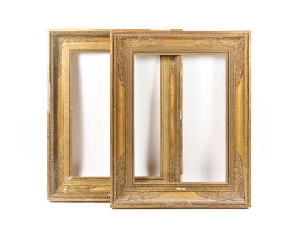 Zwei Rahmen aus profiliertem Holz, vergoldet, mit 