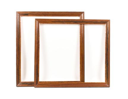 Ein Paar Leisten mit Rundprofil und Palisanderfurn