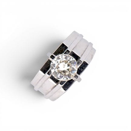 WORK French 20th Century
750° white gold signet ri