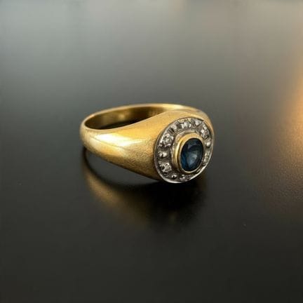 French jewelry from the mid-20th century
A yellow 