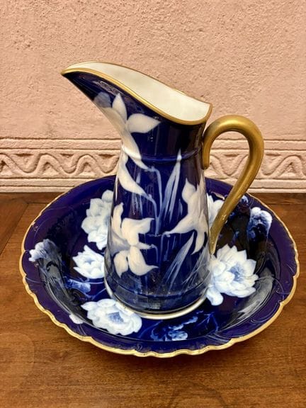 HAVILAND & Cie
Important broc de toilette et sa cu
