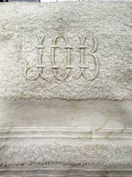 Lot de 9 serviettes en coton éponge blanc chiffrée