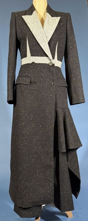 ALEXANDER McQUEEN 
A multicolored heathered black 