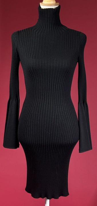 JEAN-PAUL GAULTIER Knitwear
Black ribbed wool swea