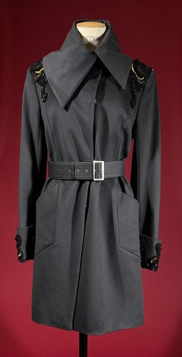 MATTHEW WILLIAMSON
7/8-length coat in slate-gray w