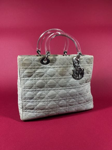 CHRISTIAN DIOR 
Lady Di bag in light-colored denim