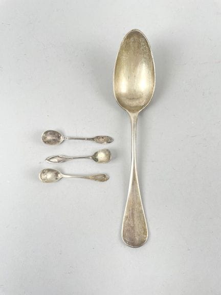 Cucchiaio d'argento (925 millesimi), modello unipl