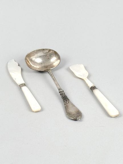 Cucchiaio da salsa in argento (925 millesimi) con 