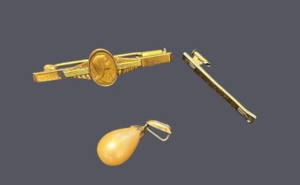 Kleines Set aus vergoldetem Metall, bestehend aus 