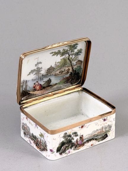 Germany, Meissen, 18th century
Rectangular lidded 