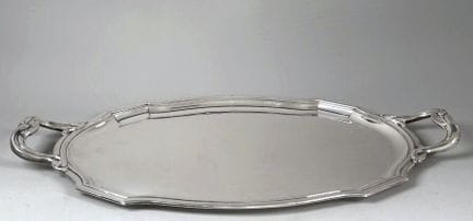 Vassoio ovale in argento (925 millesimi) con due m