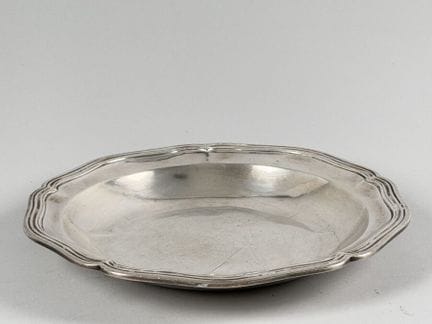 Piatto fondo in argento (925 millesimi) con bordo 