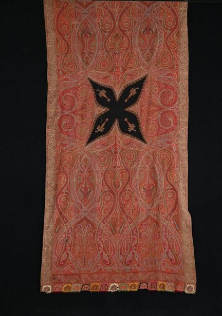 Châle long, Inde, milieu XIXème siècle, fond rouge