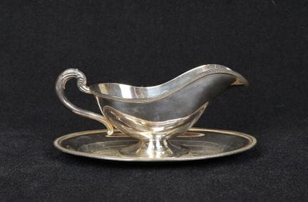 Saucière à fonds solidaire en argent 800/1000e à d