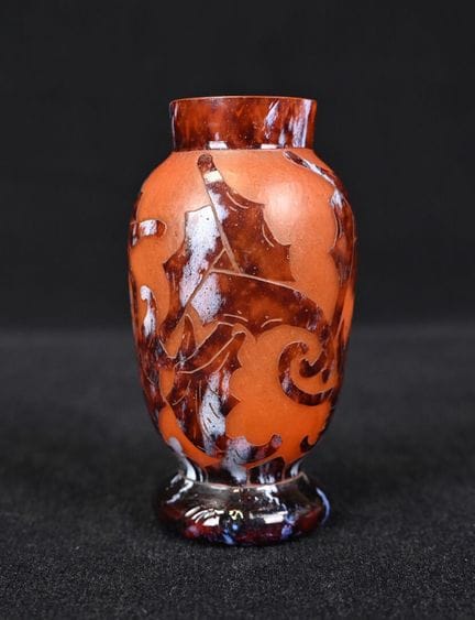FRENCH GLASS. Small baluster vase made of multilay