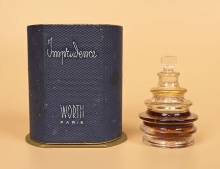 Worth - «Imprudence» - (1938)
Se presenta en su es