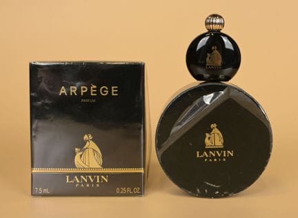 Lanvin - «Arpège» - (1927)
Lote compuesto por un f