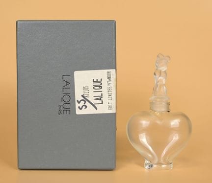 Perfumes Lalique - «Amour» - (1997)
Frasco de cris