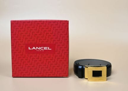 LANCEL. Cinturón de piel de vacuno negro. Longitud