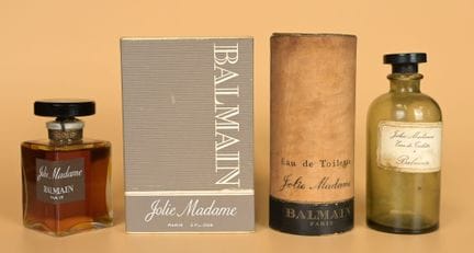 Pierre Balmain - «Jolie Madame» - (1954)
Se presen