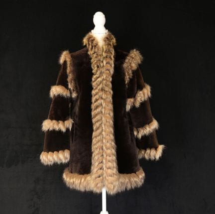 YVES SAINT LAURENT PELZE. Jacke aus Lammfell und M