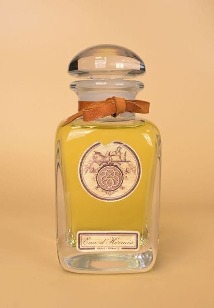 Hermès - «L'Eau d'Hermès» - (1951)
Frasco publicit