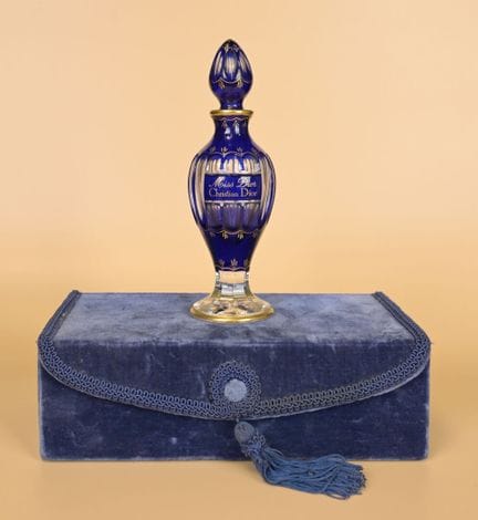 Christian Dior - «Miss Dior» - (1947) 
Frasco en f