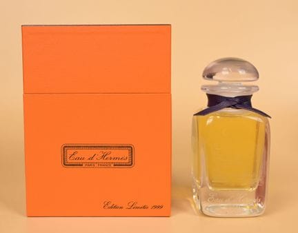 Hermès - «L'Eau d'Hermès» (1951) 
Frasco de crista
