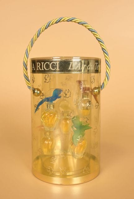 Nina Ricci - «L'Air du Temps» - (1948)
Estuche cil