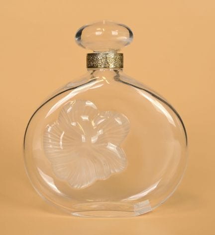 Nina Ricci - «Fleur de Fleurs» - (1982)
Frasco en 