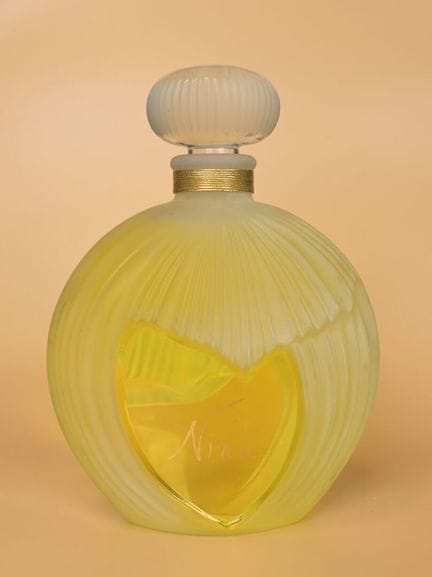 Nina Ricci - «Nina» - (1987)
Frasco publicitario d