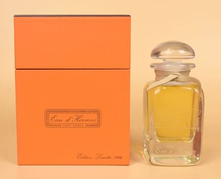 Hermès - «L'Eau d'Hermès» (1951) 
Frasco de crista
